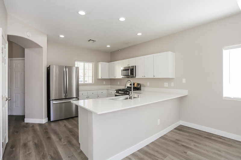 1,900/Mo, 4821 Royal Lake Ave Las Vegas, NV 89131 Kitchen View