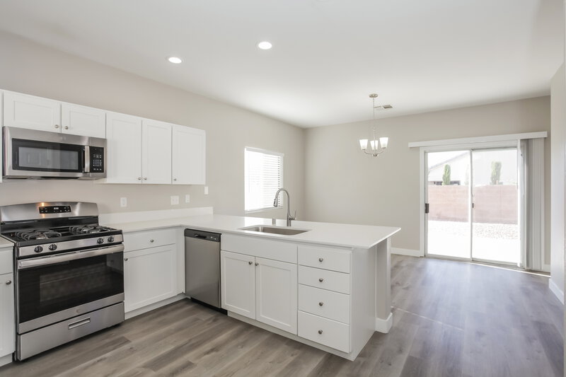 1,900/Mo, 4821 Royal Lake Ave Las Vegas, NV 89131 Kitchen View 2