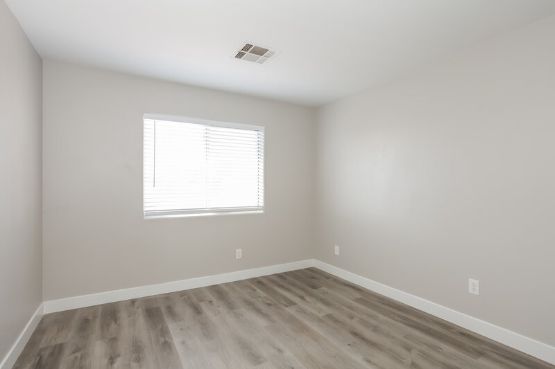 1,900/Mo, 4821 Royal Lake Ave Las Vegas, NV 89131 Main Bedroom View 2