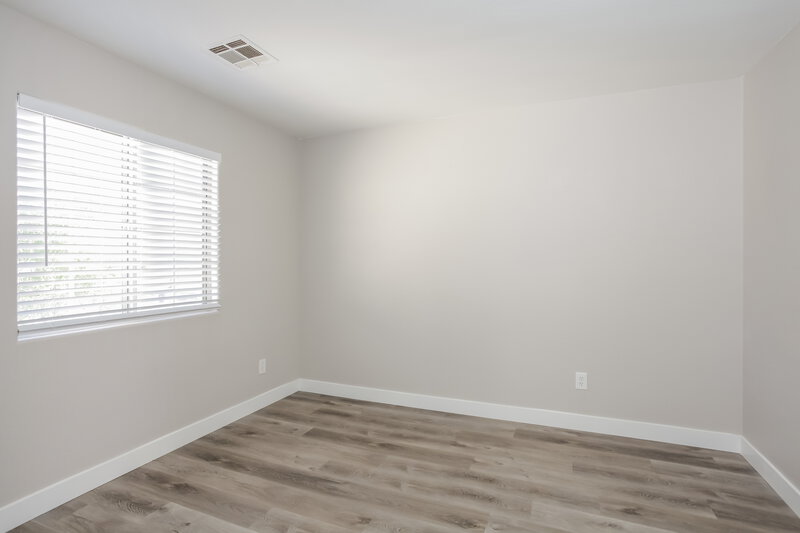 1,900/Mo, 4821 Royal Lake Ave Las Vegas, NV 89131 Bedroom View