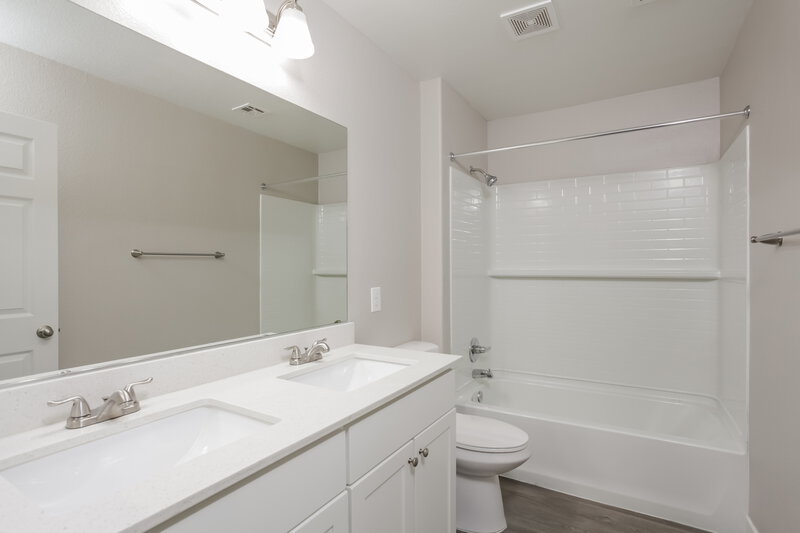 1,900/Mo, 4821 Royal Lake Ave Las Vegas, NV 89131 Bathroom View