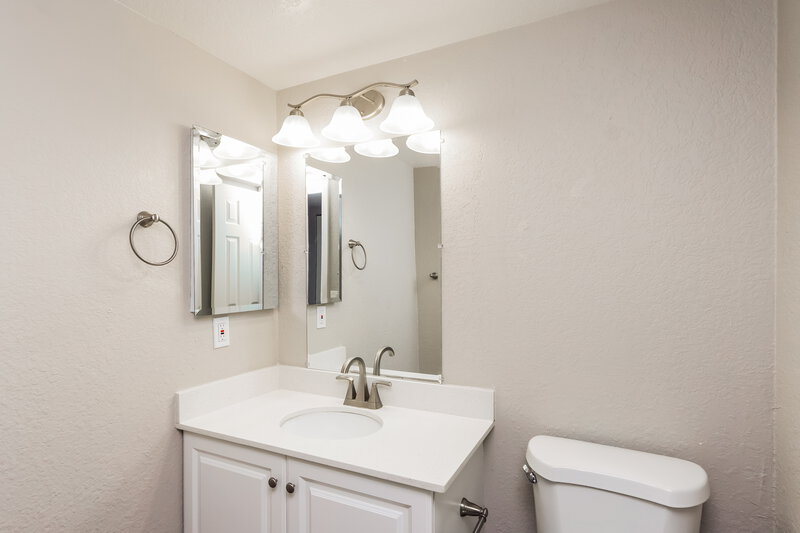2,485/Mo, 333 Santa Monica Drive Henderson, NV 89014 Bathroom View