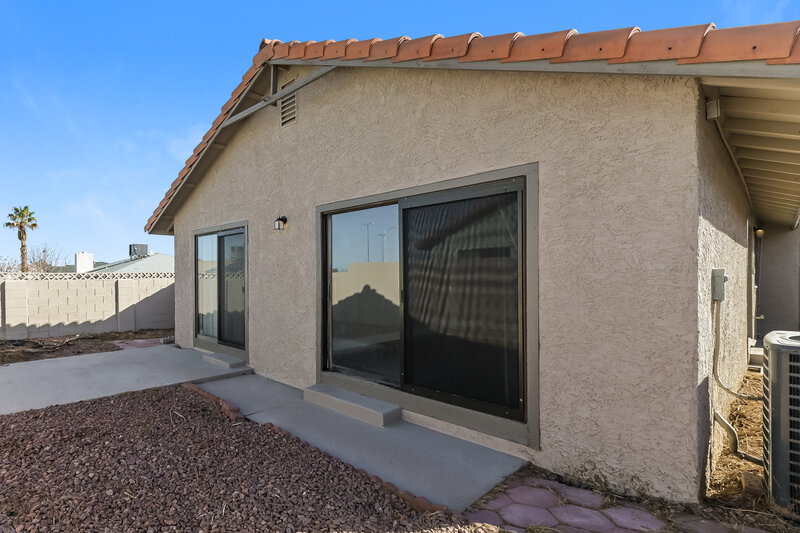 1,975/Mo, 7700 Blackbird Ave Las Vegas, NV 89145 Rear View 2