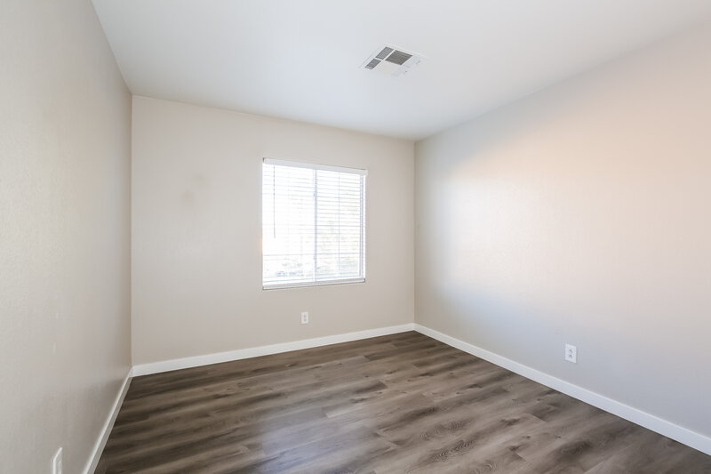 2,200/Mo, 3641 Pinnate Dr Las Vegas, NV 89147 Bedroom View 3