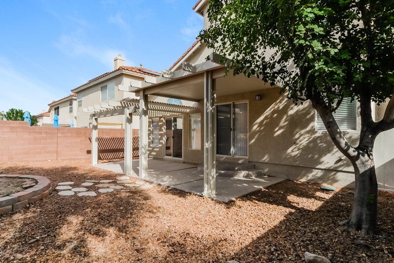 2,275/Mo, 7659 Glorietta Bay Ct Las Vegas, NV 89139 Rear View 2