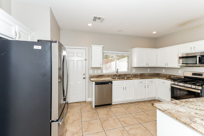 3,160/Mo, 8911 Deep Ridge CT Las Vegas, NV 89178 Kitchen View