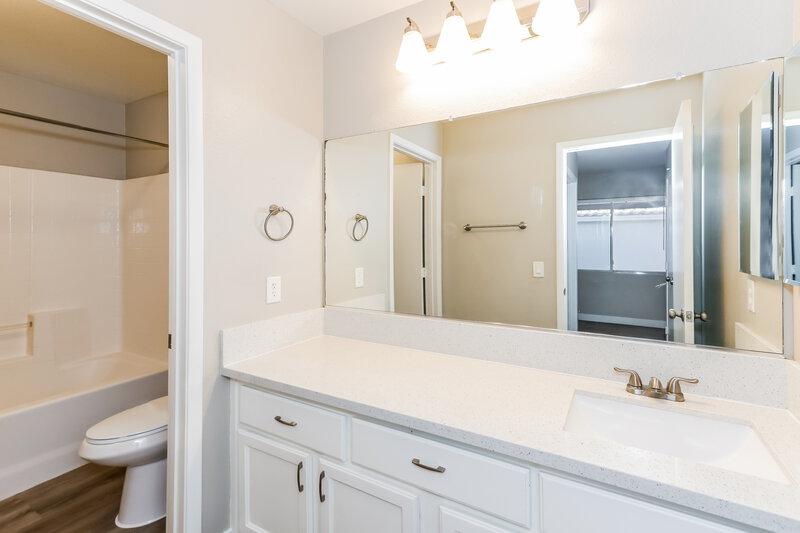 3,160/Mo, 8911 Deep Ridge CT Las Vegas, NV 89178 Bathroom View