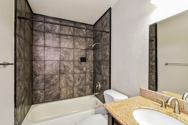 2,030/Mo, 7761 Success Ct Las Vegas, NV 89145 Main Bathroom View
