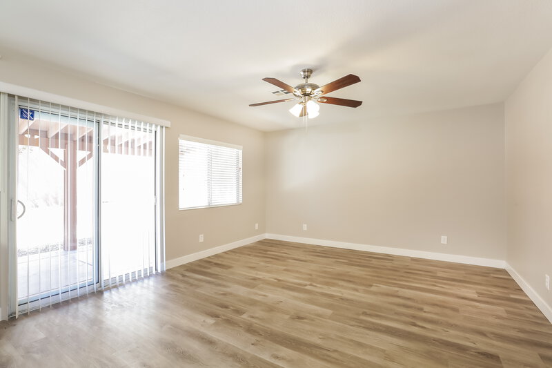 2,230/Mo, 800 Rock Springs Dr Las Vegas, NV 89128 Family Room View