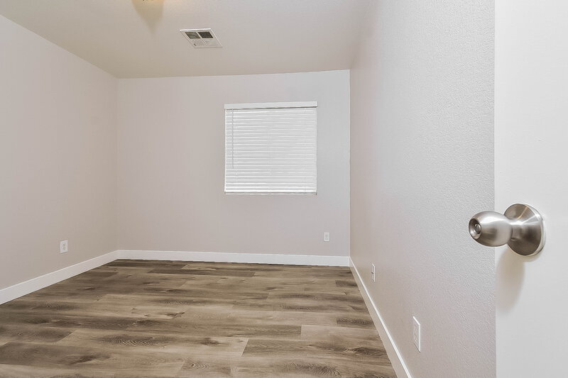 1,835/Mo, 4646 English Lavender Ave North Las Vegas, NV 89031 Bedroom View