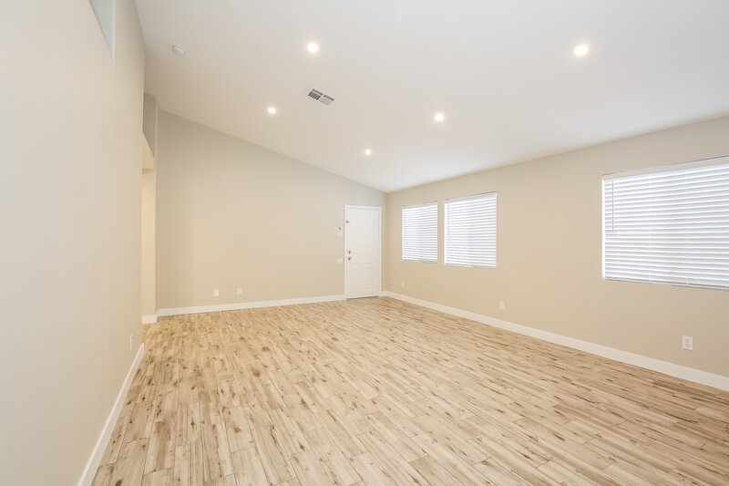 2,590/Mo, 4445 Cielo Ln Las Vegas, NV 89130 Living Room View 2