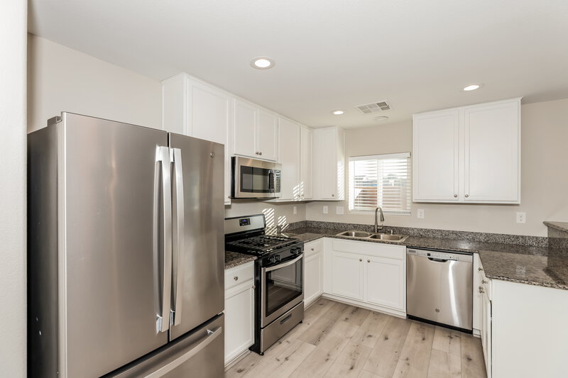 1,985/Mo, 8273 Oliver Twist Ln Las Vegas, NV 89113 Kitchen View