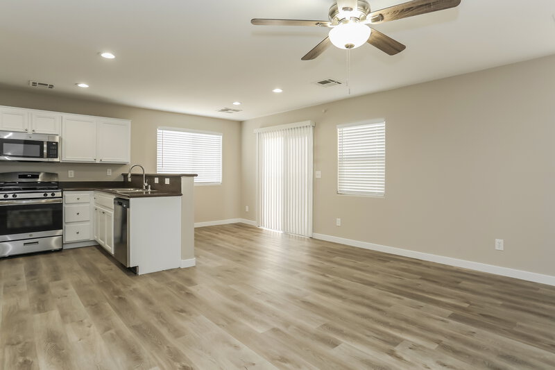 2,070/Mo, 8325 New Leaf Ave Las Vegas, NV 89131 Kitchen View