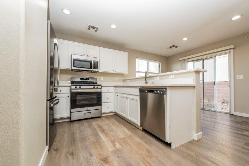 2,130/Mo, 8325 New Leaf Ave Las Vegas, NV 89131 Kitchen View
