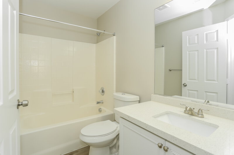 2,070/Mo, 8325 New Leaf Ave Las Vegas, NV 89131 Bathroom View