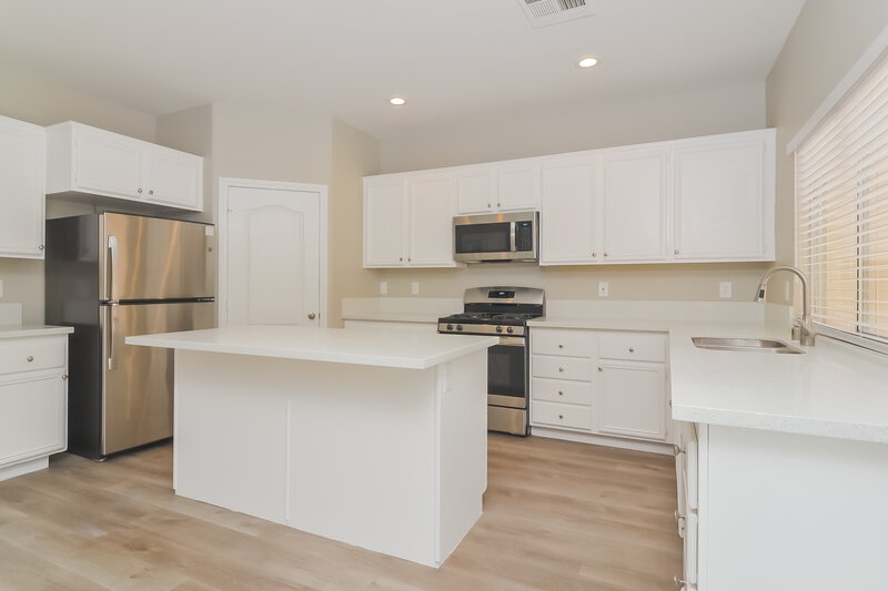 2,345/Mo, 674 Pacific Cascades Drive Henderson, NV 89012 Kitchen View 2