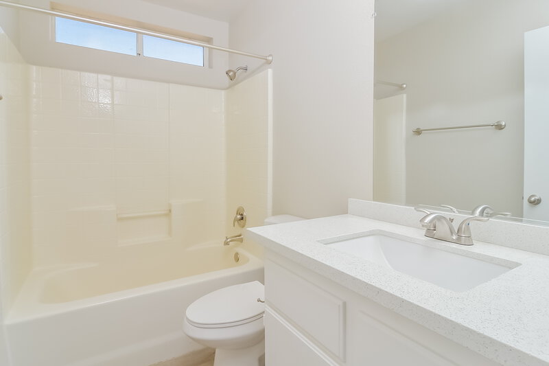 2,345/Mo, 674 Pacific Cascades Drive Henderson, NV 89012 Bathroom View