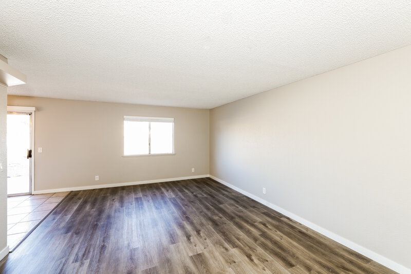 1,990/Mo, 609 Carleton Dr Henderson, NV 89014 Living Room View 3