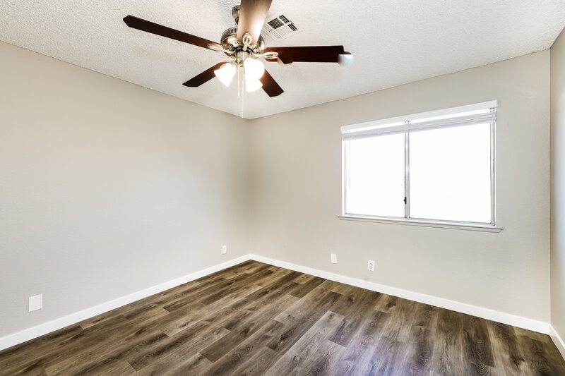 1,990/Mo, 609 Carleton Dr Henderson, NV 89014 Main Bedroom View