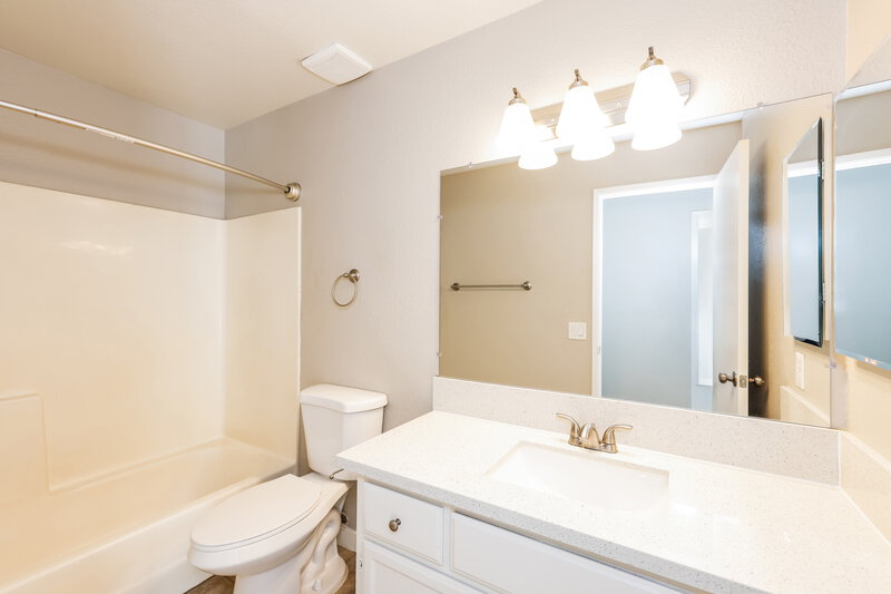 1,990/Mo, 609 Carleton Dr Henderson, NV 89014 Bathroom View 2