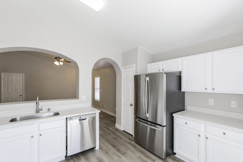 2,155/Mo, 6531 Duck Hill Springs Dr Las Vegas, NV 89122 Kitchen View 2