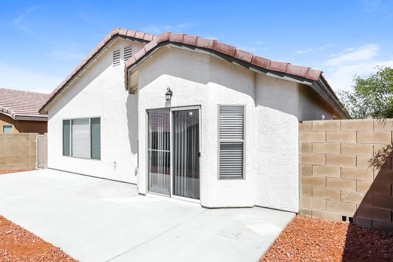 2,155/Mo, 6531 Duck Hill Springs Dr Las Vegas, NV 89122 Rear View