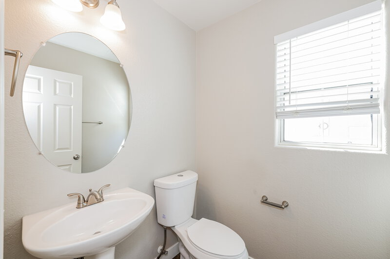 2,205/Mo, 168 Scenic Lookout AVE Henderson, NV 89002 Bathroom View 2