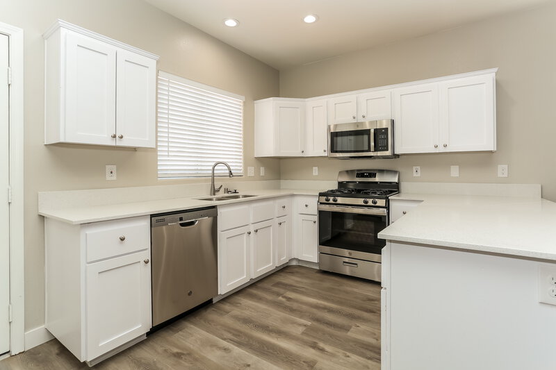 1,795/Mo, 1608 Wendell Williams Ave Las Vegas, NV 89106 Kitchen View 2