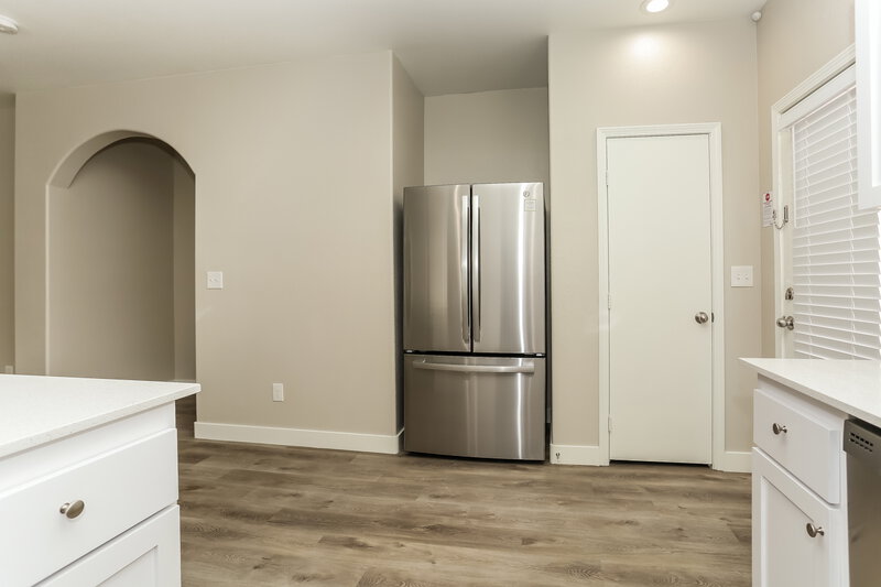 1,795/Mo, 1608 Wendell Williams Ave Las Vegas, NV 89106 Kitchen View 3