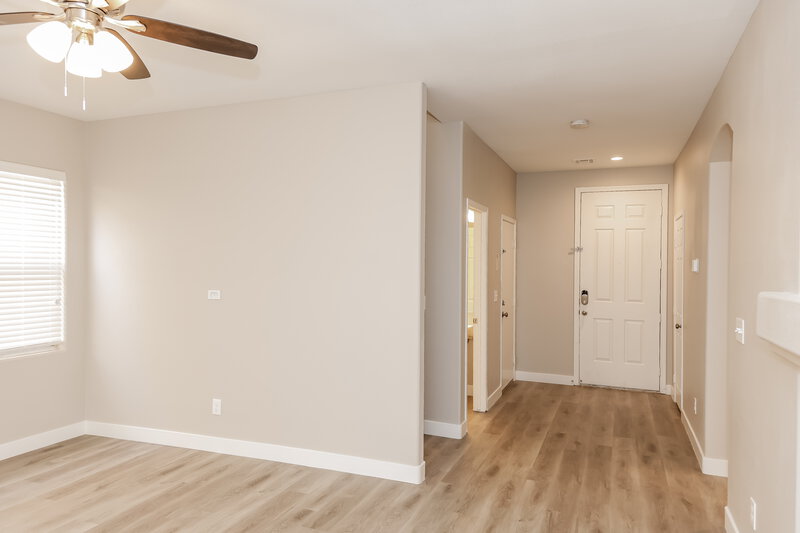 1,860/Mo, 5864 Cape Hatteras Ct Las Vegas, NV 89139 Foyer View