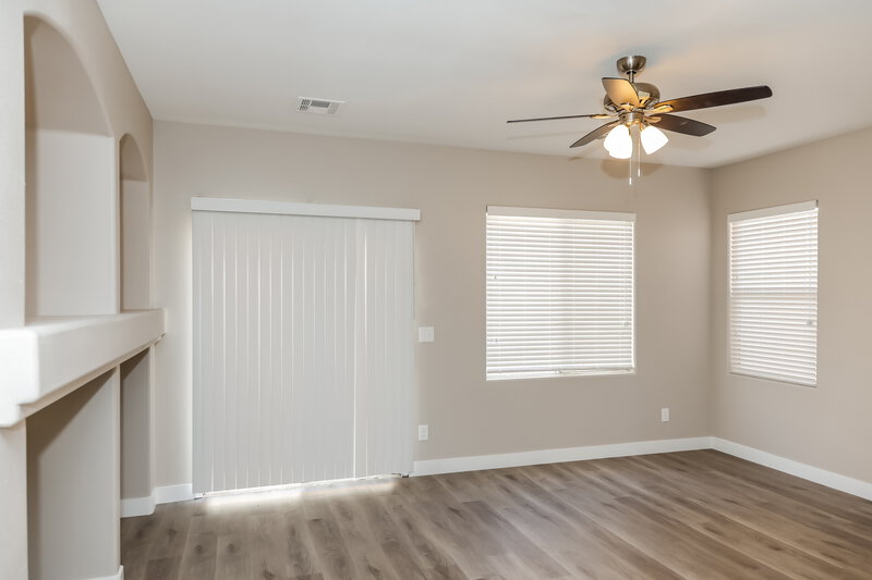 1,860/Mo, 5864 Cape Hatteras Ct Las Vegas, NV 89139 Family Room View