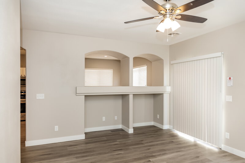 1,860/Mo, 5864 Cape Hatteras Ct Las Vegas, NV 89139 Family Room View 2