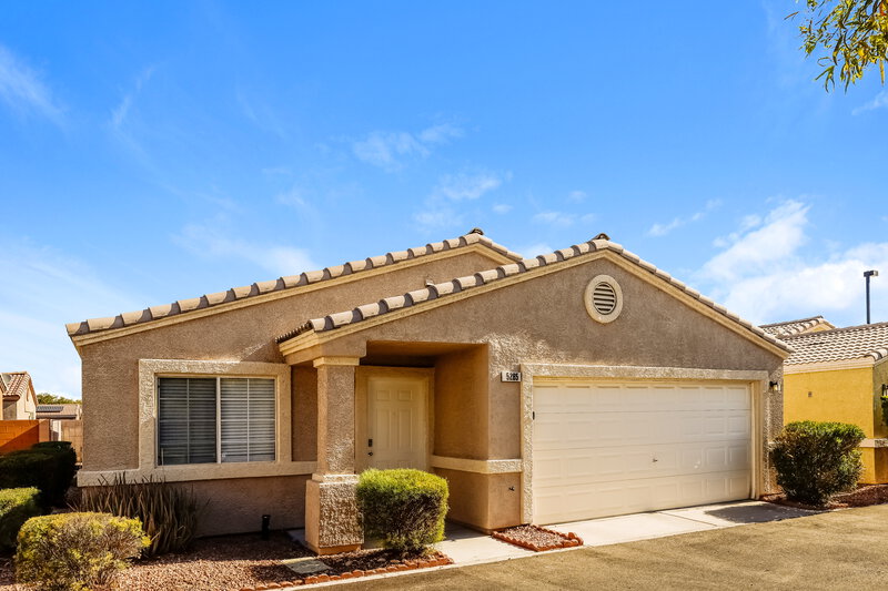 1,860/Mo, 5285 Mineral Lake Dr Las Vegas, NV 89122 Front View