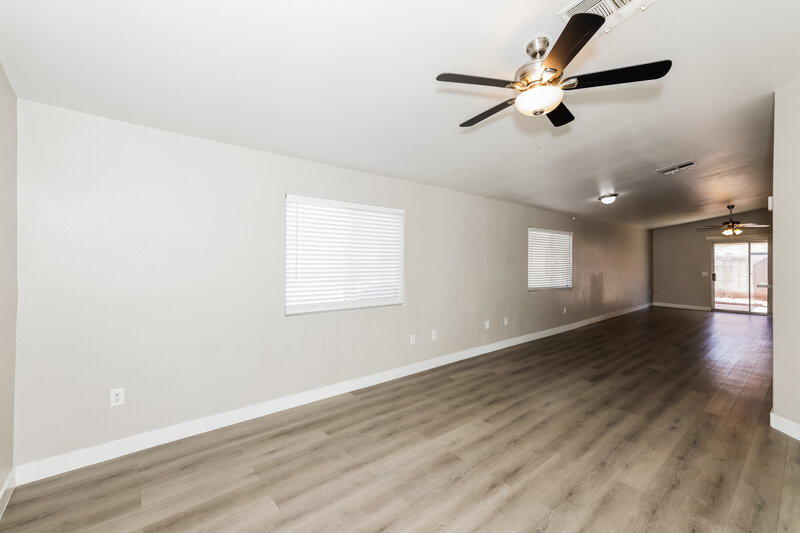 1,860/Mo, 5285 Mineral Lake Dr Las Vegas, NV 89122 Living Room View