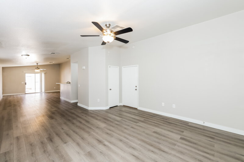 1,860/Mo, 5285 Mineral Lake Dr Las Vegas, NV 89122 Living Room View 2