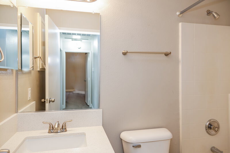 2,105/Mo, 5285 Mineral Lake Dr Las Vegas, NV 89122 Main Bathroom View
