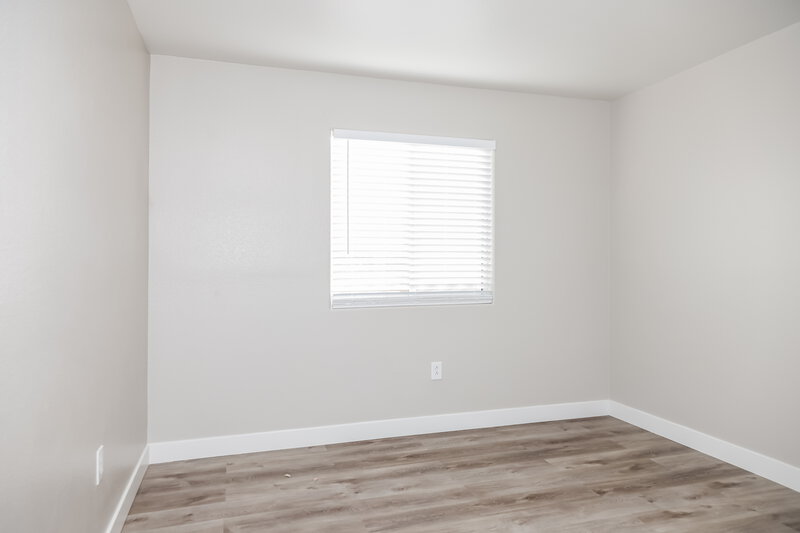 2,105/Mo, 5285 Mineral Lake Dr Las Vegas, NV 89122 Bedroom View 5