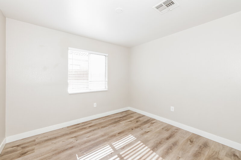 1,860/Mo, 5285 Mineral Lake Dr Las Vegas, NV 89122 Bedroom View 2