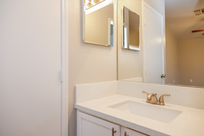 2,105/Mo, 5285 Mineral Lake Dr Las Vegas, NV 89122 Bathroom View