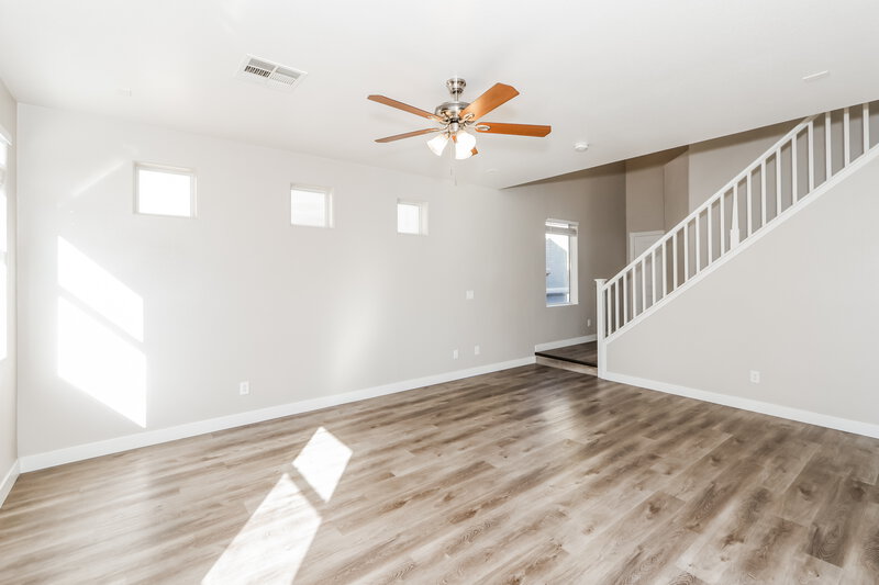 1,795/Mo, 5053 Sagelyn St Las Vegas, NV 89122 Living Room View 4