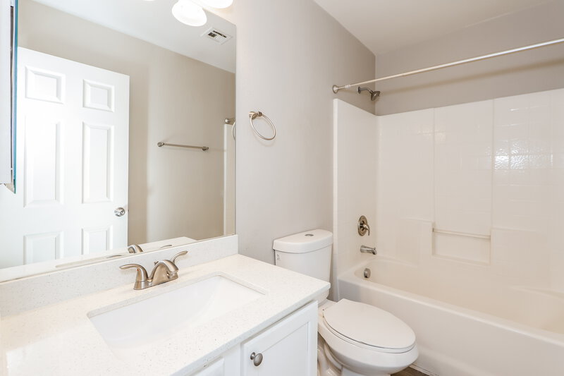 1,795/Mo, 5053 Sagelyn St Las Vegas, NV 89122 Bathroom View