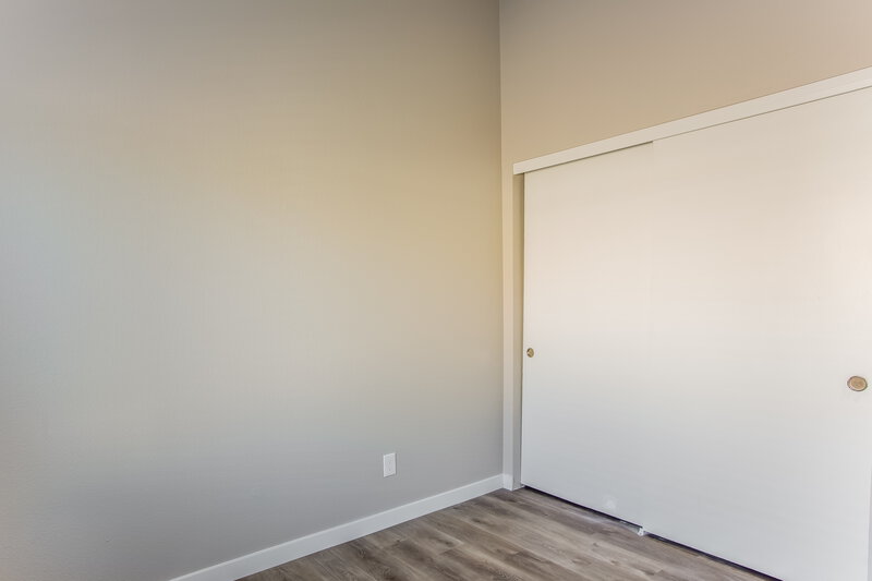 2,990/Mo, 918 Rocky Stone Ave North Las Vegas, NV 89081 Bedroom View 2