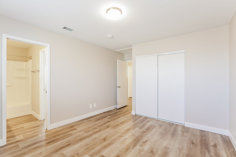 1,935/Mo, 1508 Bellglen Dr Las Vegas, NV 89128 Bedroom View 2