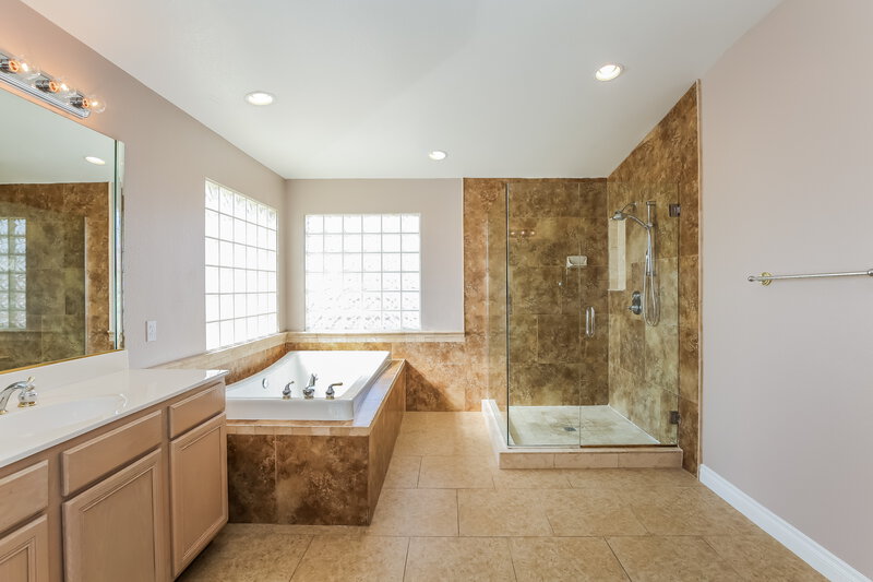 2,850/Mo, 1102 Broomfield Dr Henderson, NV 89074 Main Bathroom View