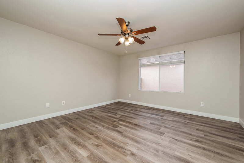 1,855/Mo, 523 Roberta Alecia Avenue North Las Vegas, NV 89031 Main Bedroom View