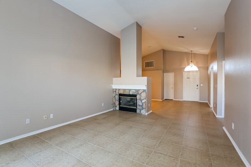 2,090/Mo, 6218 Eliza Ln North Las Vegas, NV 89031 Living Room View 2