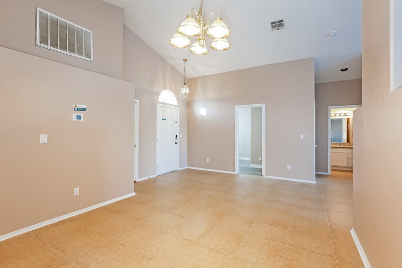 2,090/Mo, 6218 Eliza Ln North Las Vegas, NV 89031 Dining Room View