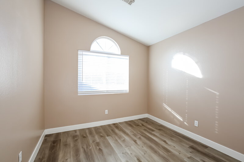 2,090/Mo, 6218 Eliza Ln North Las Vegas, NV 89031 Bedroom View