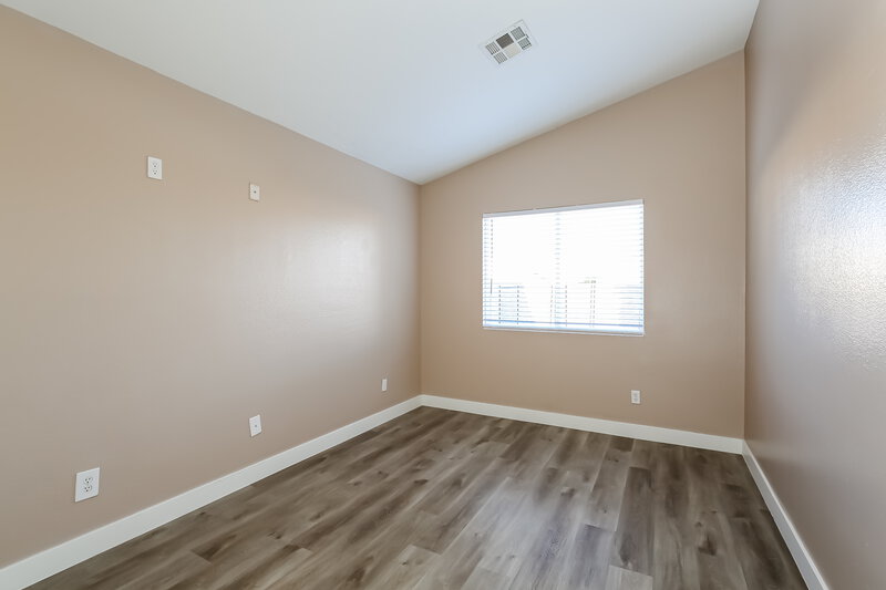 2,090/Mo, 6218 Eliza Ln North Las Vegas, NV 89031 Bedroom View 2