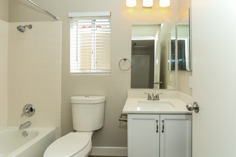 2,970/Mo, 3306 Cheltenham Street Las Vegas, NV 89129 Bathroom View